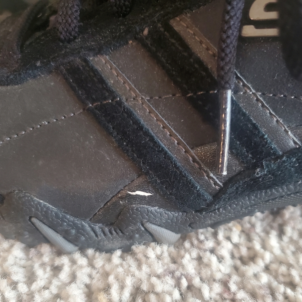 Skechers - Picture 6 of 9
